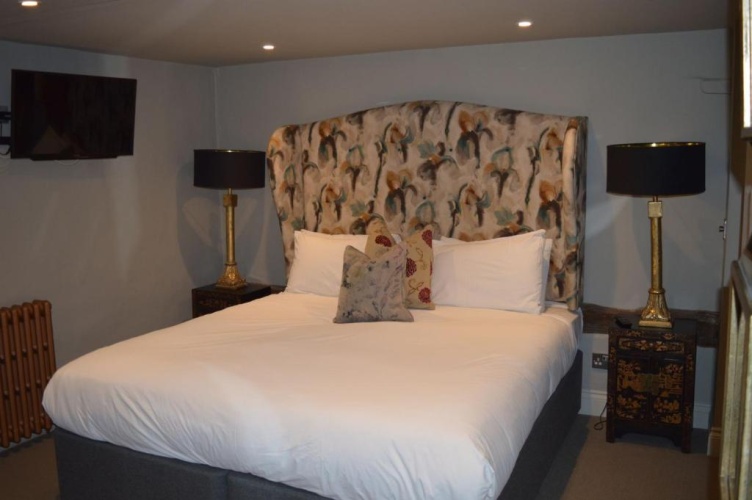 1 Bedroom Double Suite