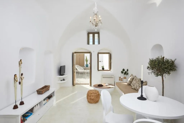 The Small Architect'S Villa Santorini