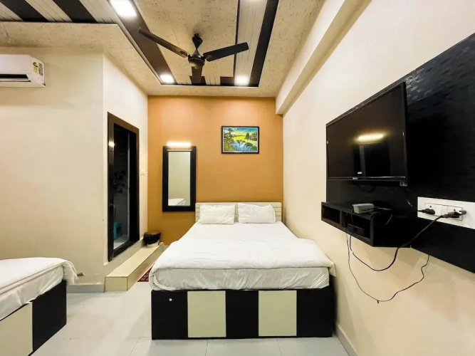 Hotel Pragati Heights
