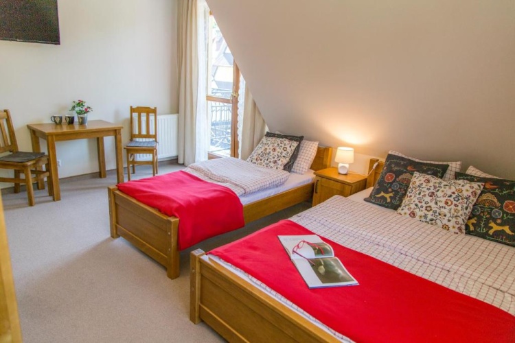 Standard Triple room