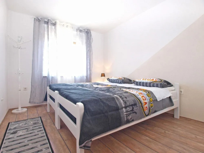 Apartment 1592