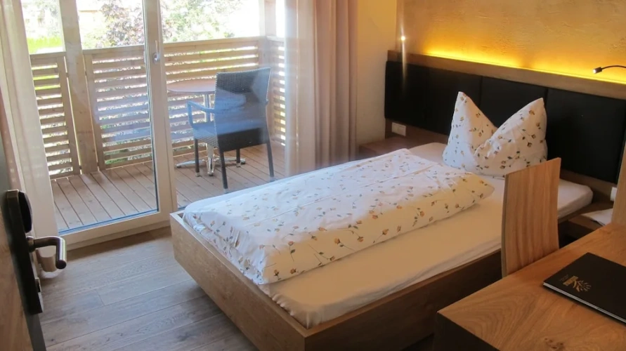 Standard Single room with balcony