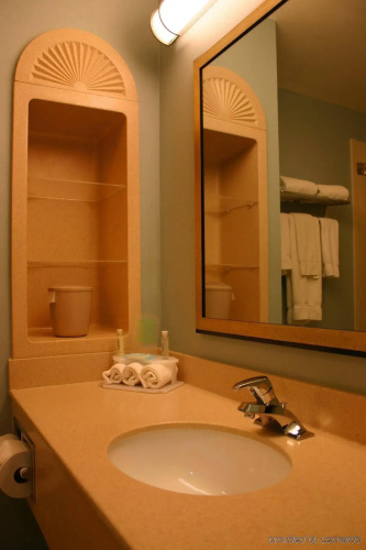 Holiday Inn Express Hotel & Suites Bluffton @ Hilt