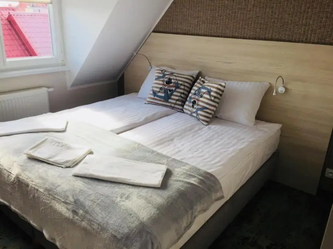 Standard Twin room with balcony