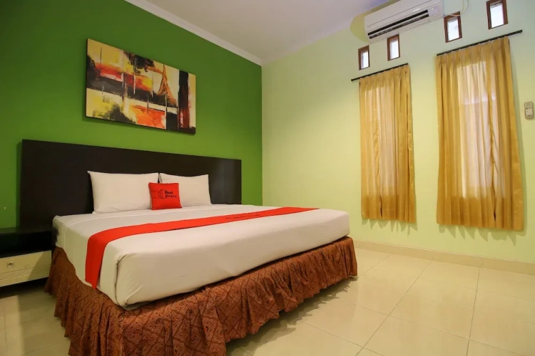Economy room