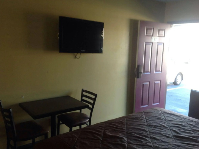 Palms Motel