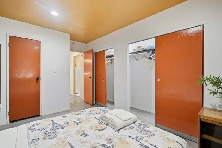 Cozy Comfy Palace In Queens 2 Bedroom Home