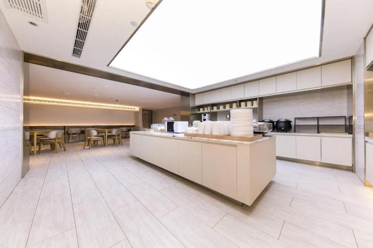 Ji Hotel (Qingdao Beer Street)