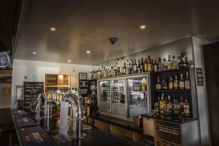 Lake Hawea Hostel