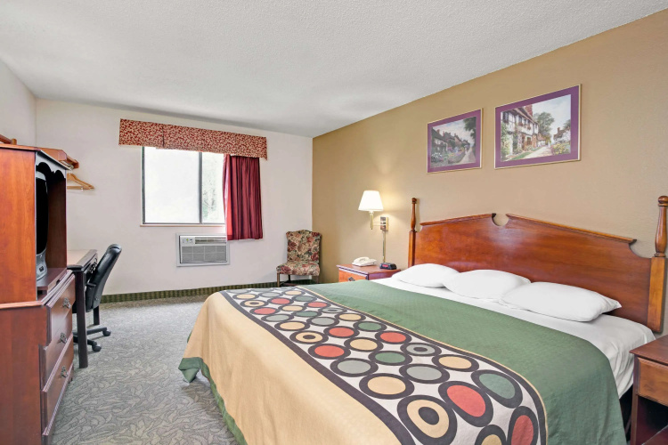 Super 8 By Wyndham Belleville