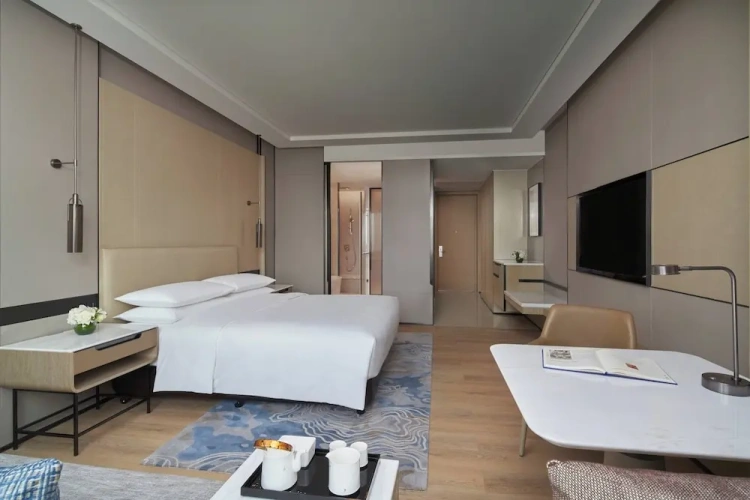 Executive Double room with lake view