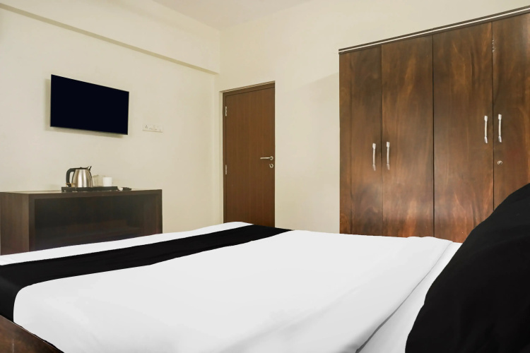 OYO Flagship 81602 Hotel Mv Galaxy