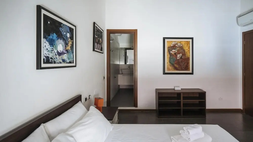 Viale Hambury 51