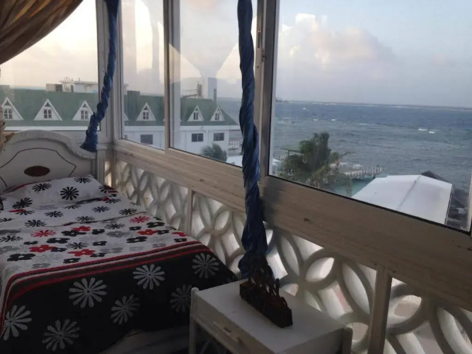 Commodore bay Club