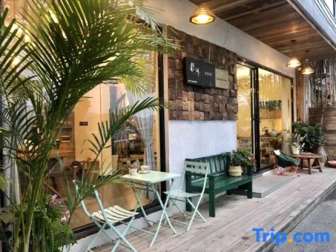 Yuehu Lakeview Guesthouse