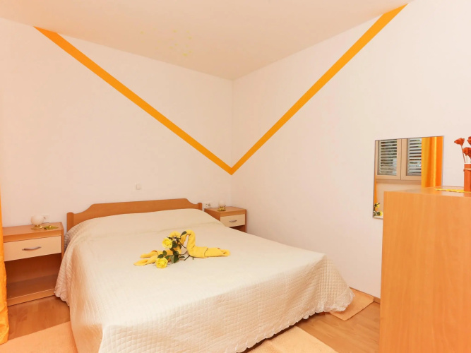 Apartments Mira