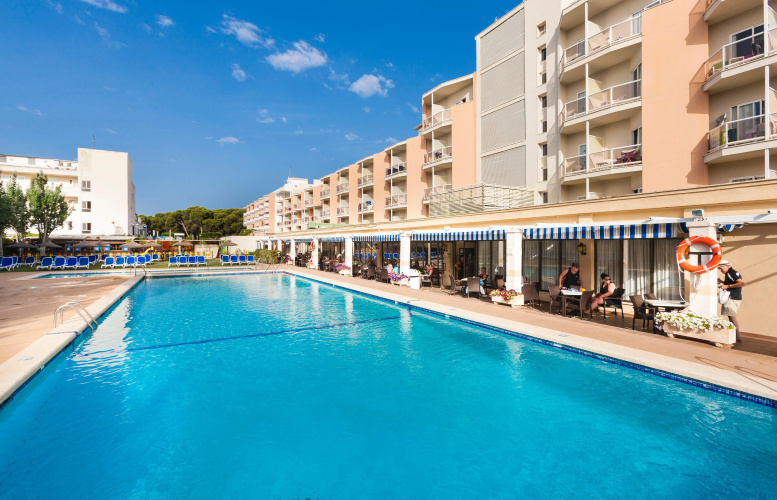 Globales Playa Santa Ponsa photo 11