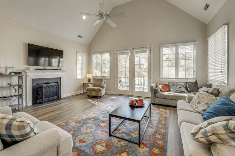 4 Bedrooms Cottage