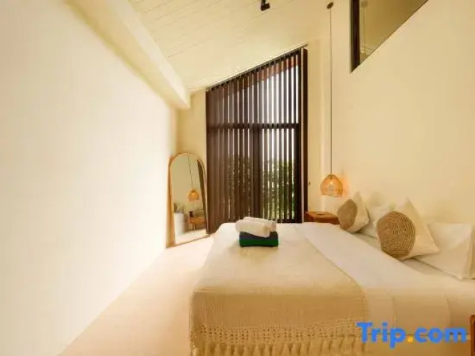 Modern 2BR Oasis with Pool in Balangan