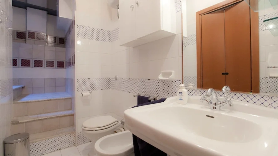 1 Bedroom Apartment with balcony