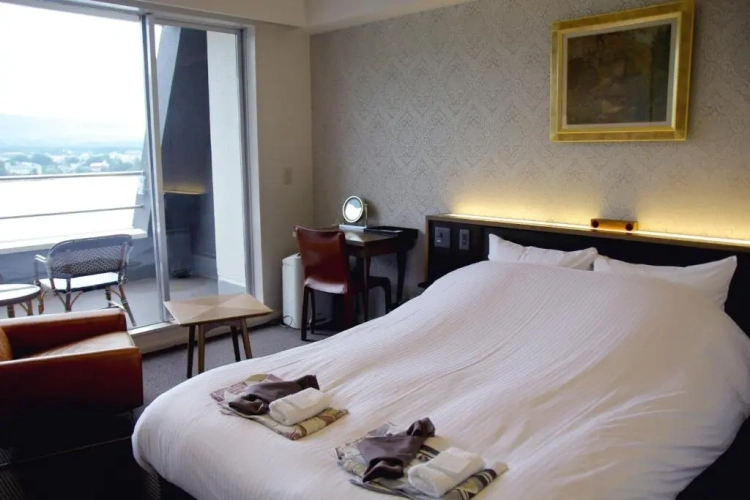 Double room with balcony and with Mt.Fuji and Lake view