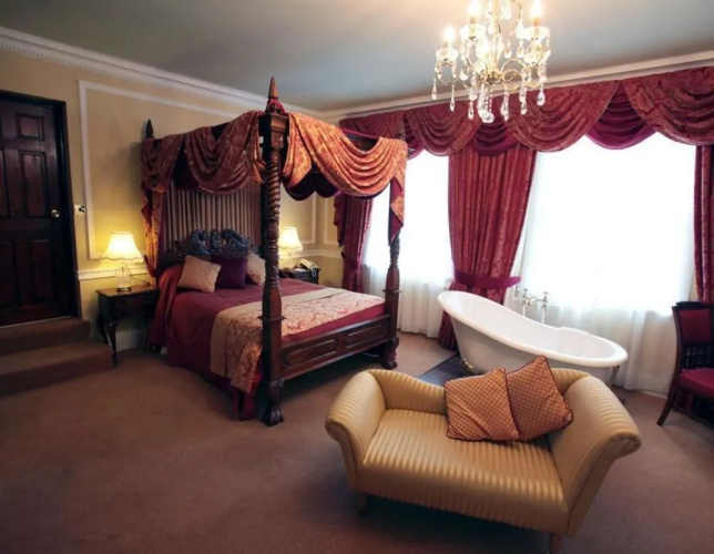 Old Palace Lodge Hotel