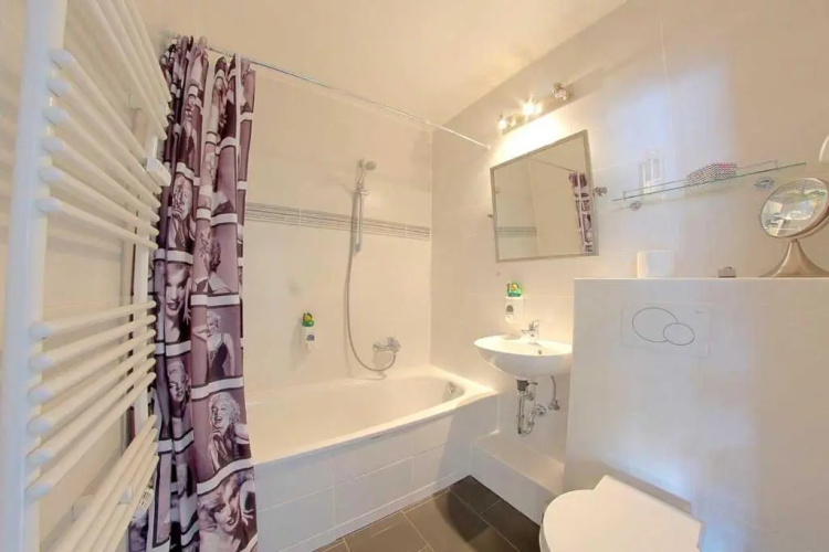 Apartment 475