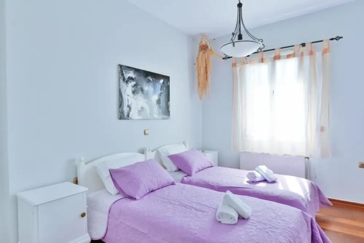 3 Bedrooms Cottage