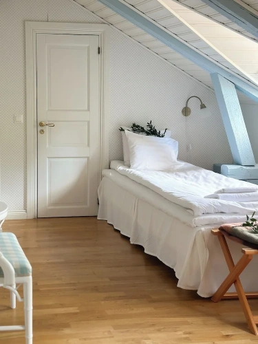 Single Cottage