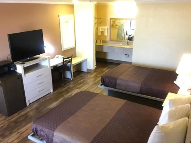 River Valley Motor Inn