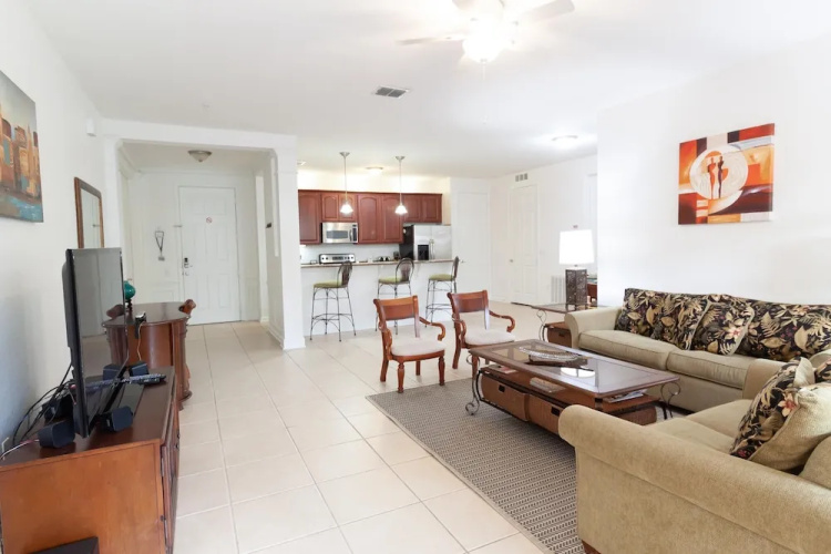3 Bed 3 BA 5min Universal Spacious 1823ft