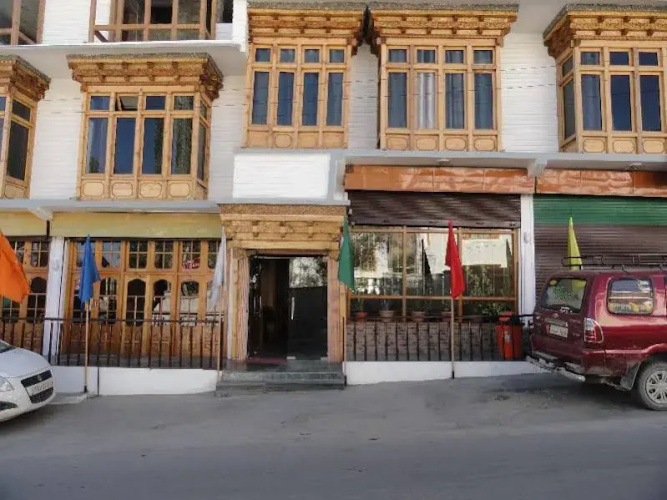 Hotel Shanti Palace