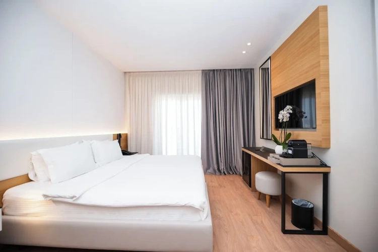 Standard Twin room with balcony and with sea view