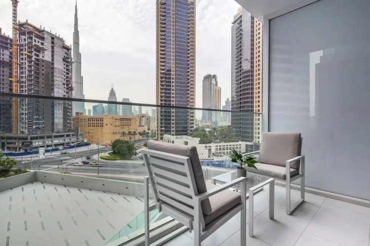 Modern & Adorable Studio w/ Spectacular Burj Khalifa Views!