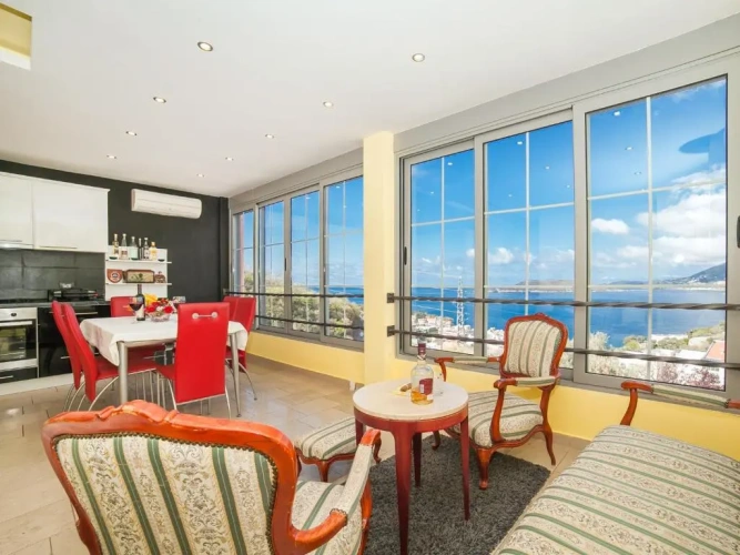 1 Bedroom Apartment with sea view