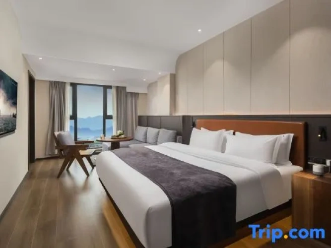 Family Suite with mountain view