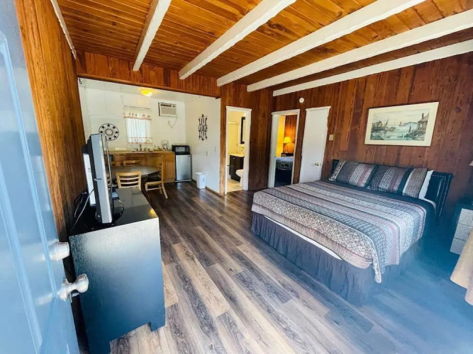 Riverfront Lodging
