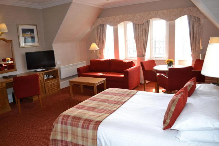 Atholl Hotel