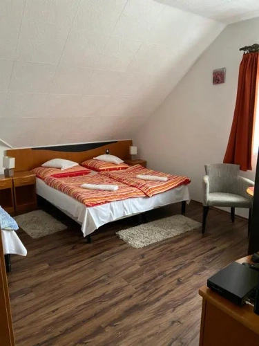 Standard Triple room with view