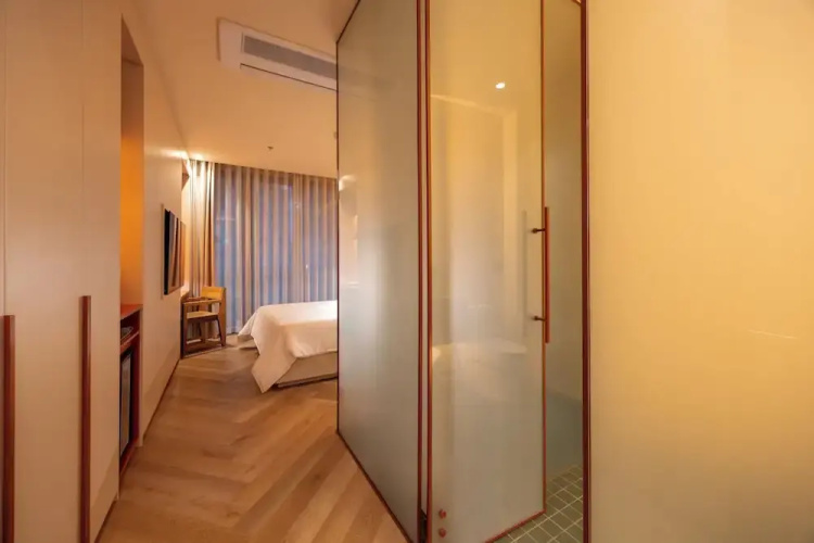 The Cut Hotel by MOME