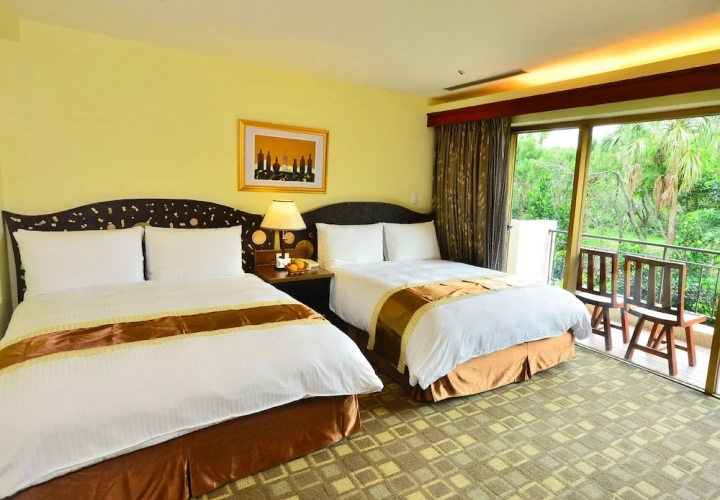Deluxe Suite
