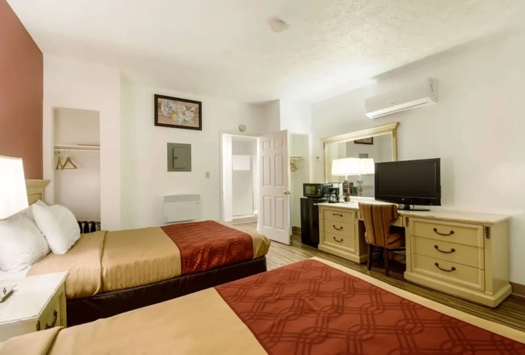 Standard Quadruple room with balcony