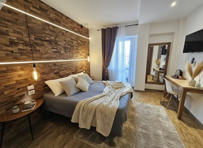 Standard Double room with balcony and with city view