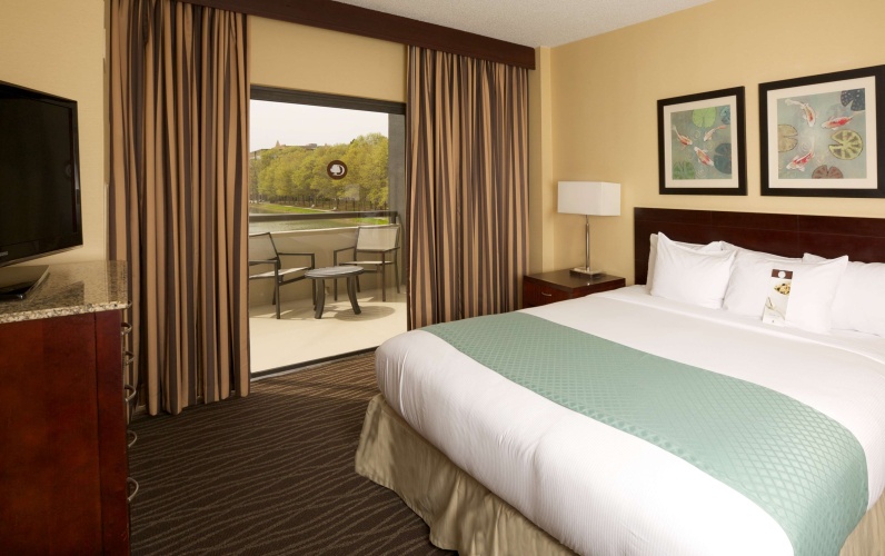 DoubleTree Suites by Hilton Hotel Raleigh - Durham photo 6