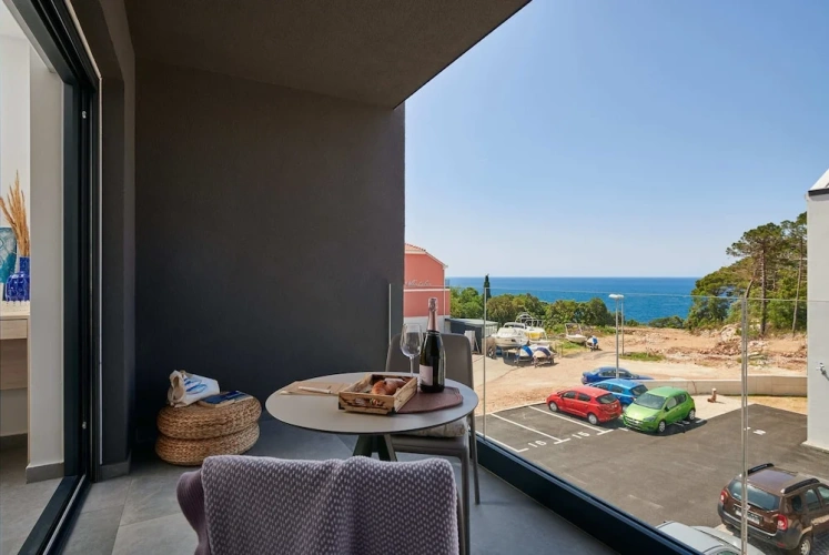 1 Bedroom Apartment with balcony