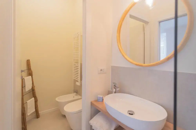 Enchanted Como Lake - City Apartment 2 by Rent all Como