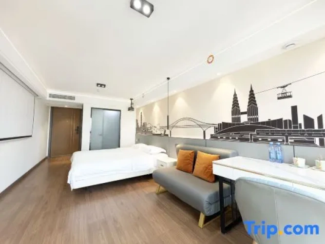 Standard Double room with river view