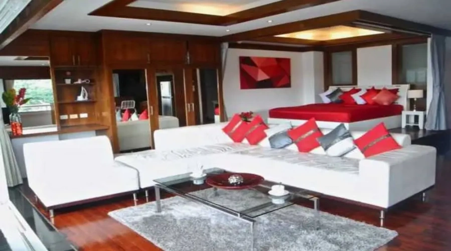 1 Bedroom Apartment with sea view