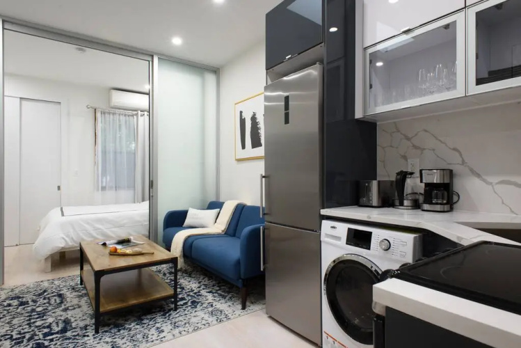 78-4b New Quality 1br W D in Unit Skylight