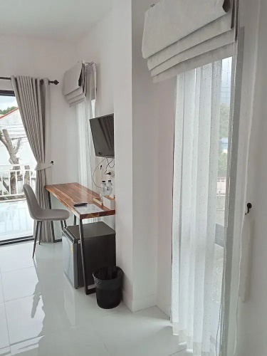 J-Boutique Hotel